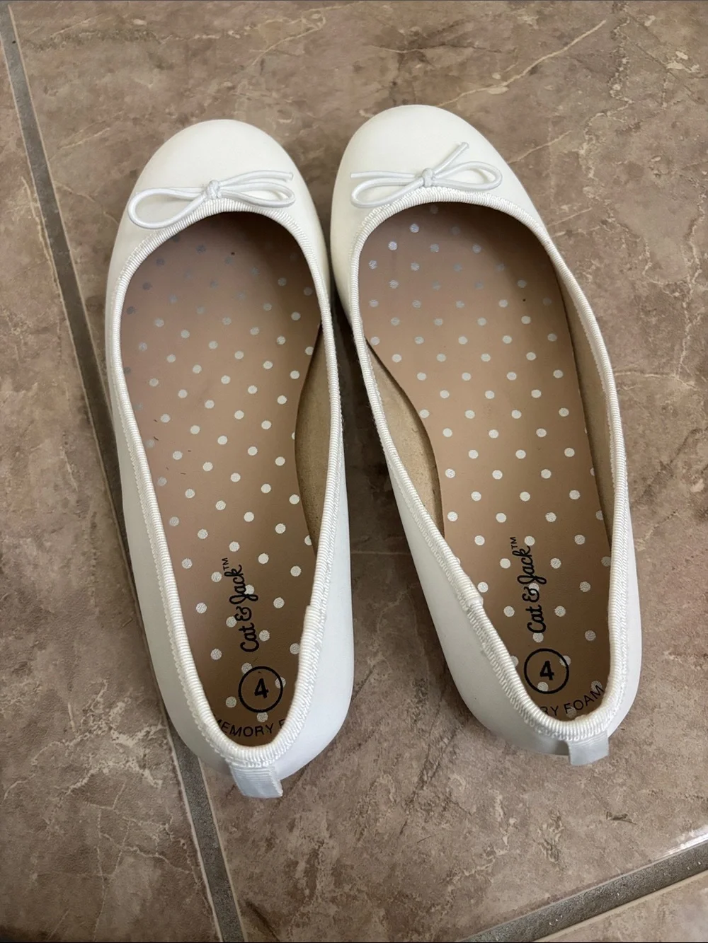 Cat & Jack White Girls' Bow Ballet Flats